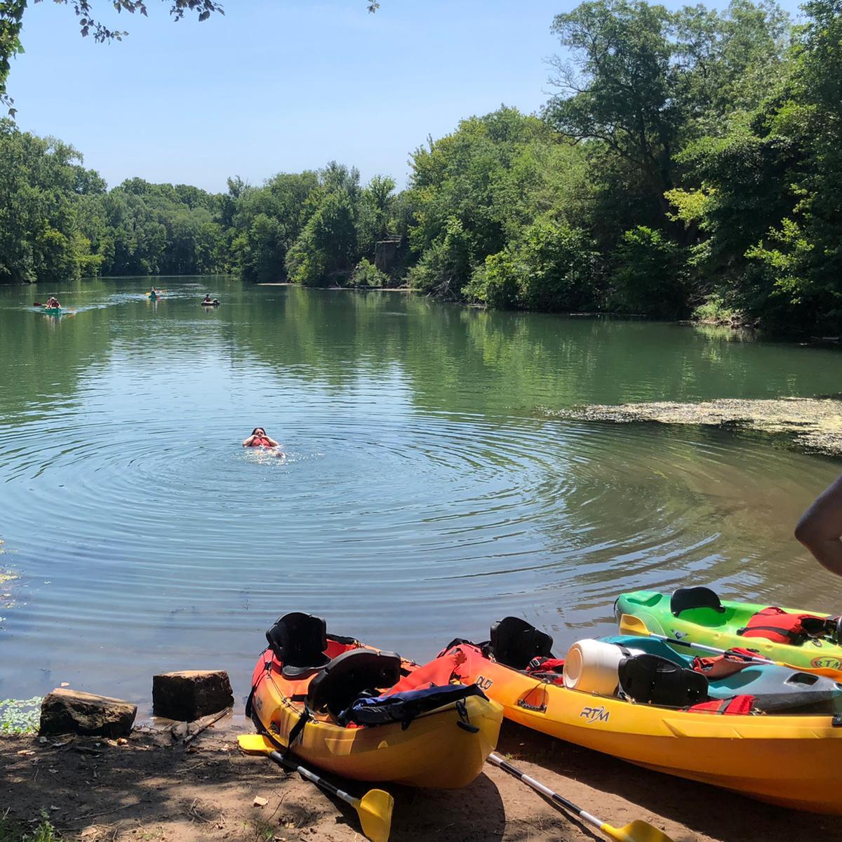 Canoeing at Bessan